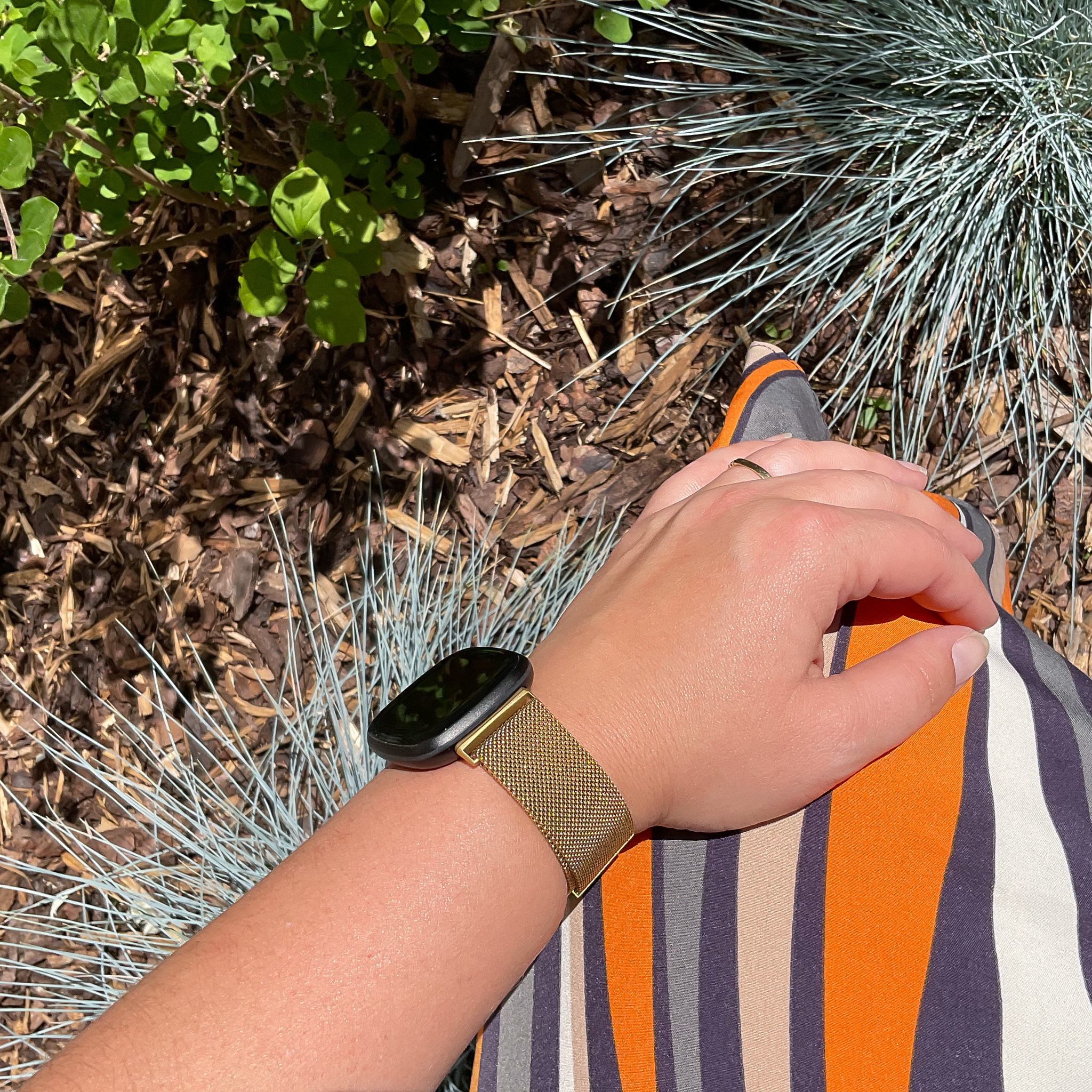Fitbit Versa 3 / Sense Milanaise Armband - gold