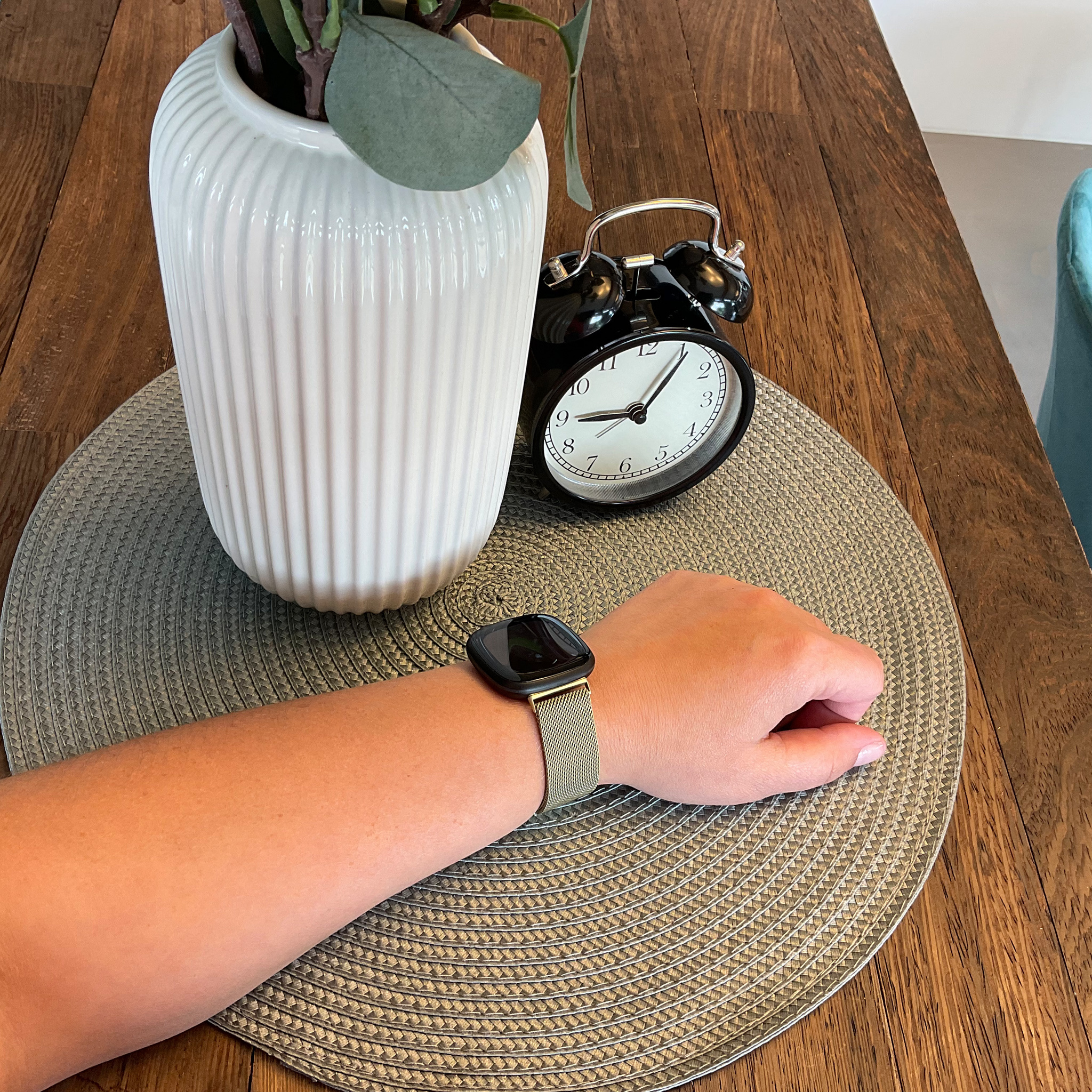 Fitbit Versa 3 / Sense Milanaise Armband - champagne
