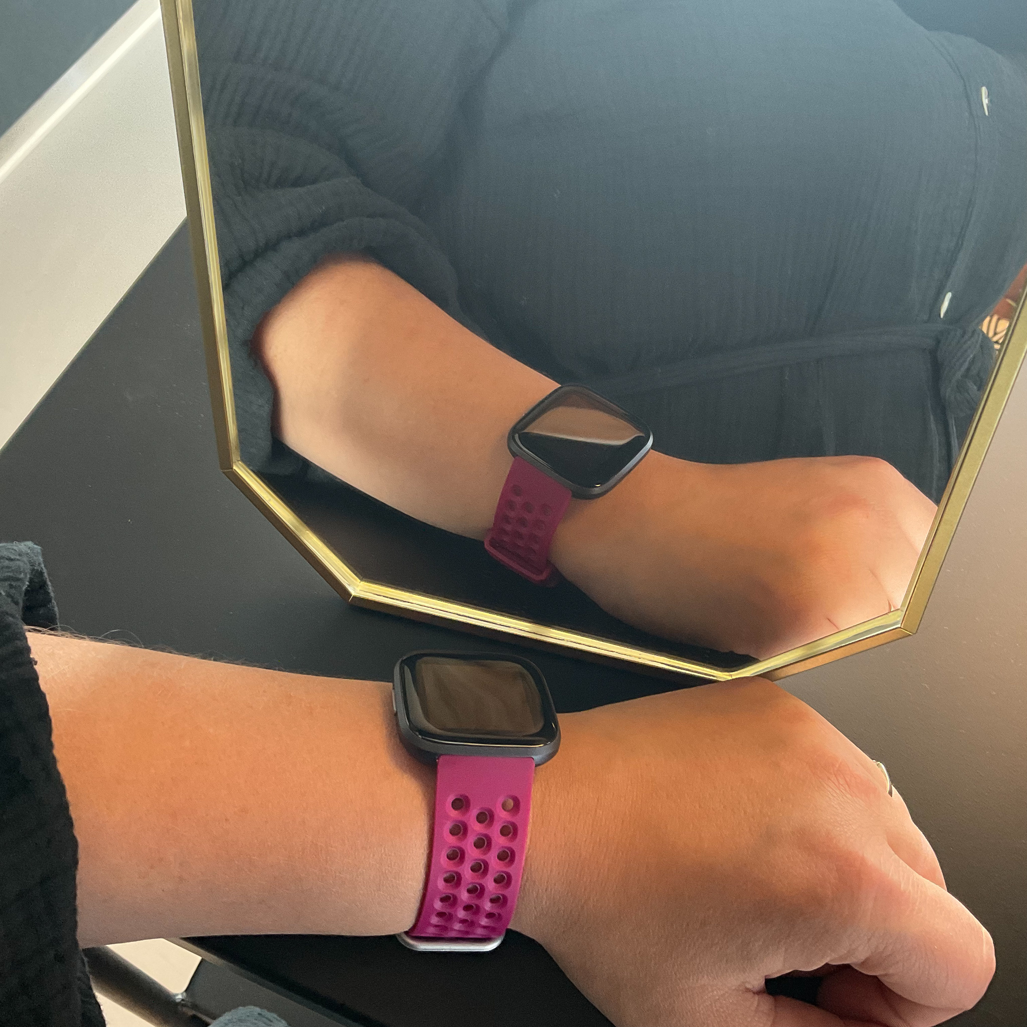 Fitbit Versa sport point Armband - lila