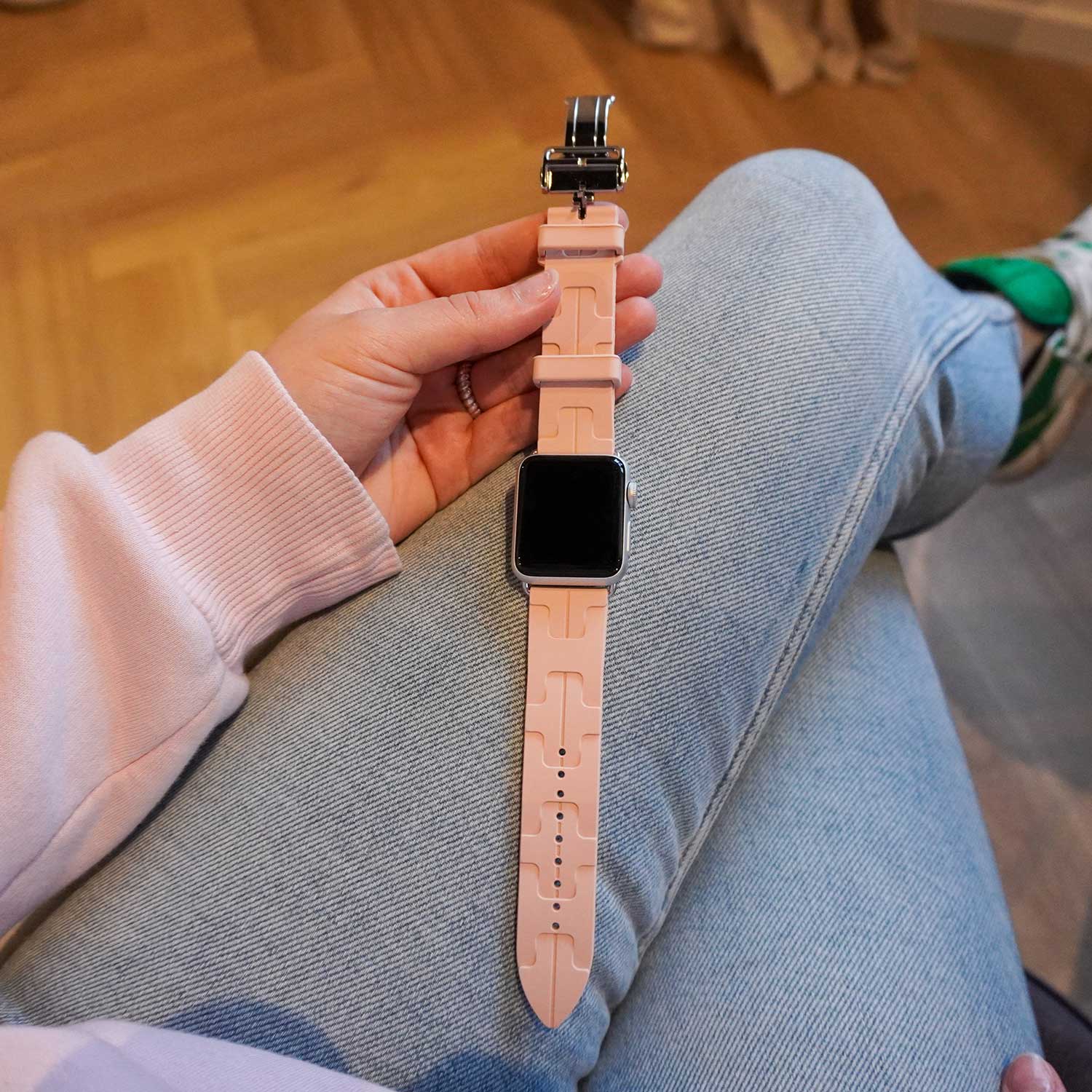 Apple Watch Sportarmband Hermès kilim single tour - rosa sand